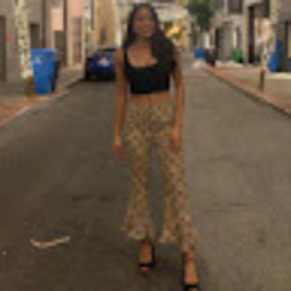 Meet your Posher, Jade